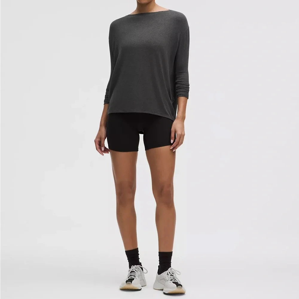 Lululemon Back In Action Long-Sleeve Ribbed Shirt in Heathered Black‎